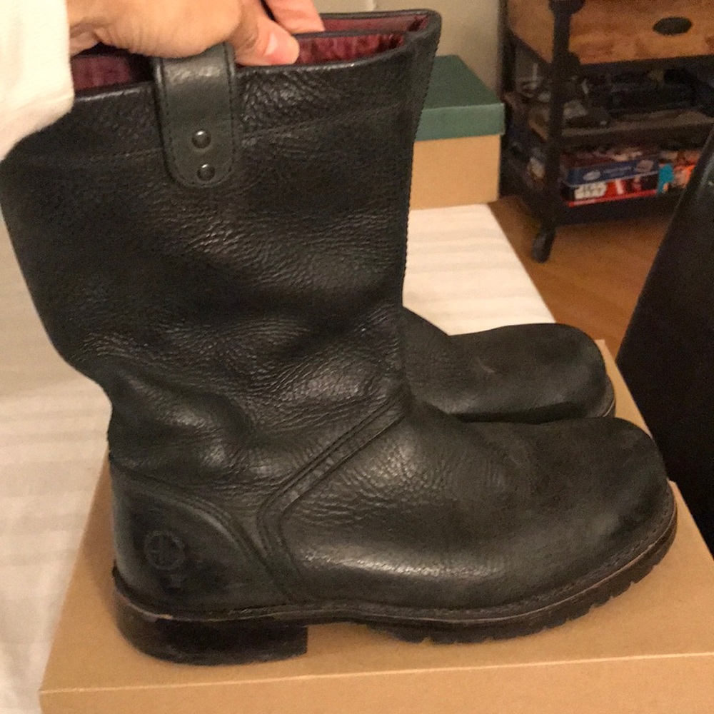 Men’s black leather boot size 9